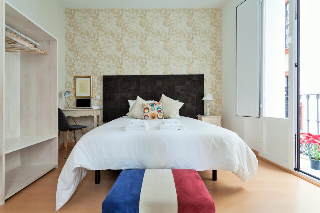 Hostly Acetres 1A Loft In City Center, Comunal Terrace, Fibre,Parking Optional Sevilla Exteriör bild