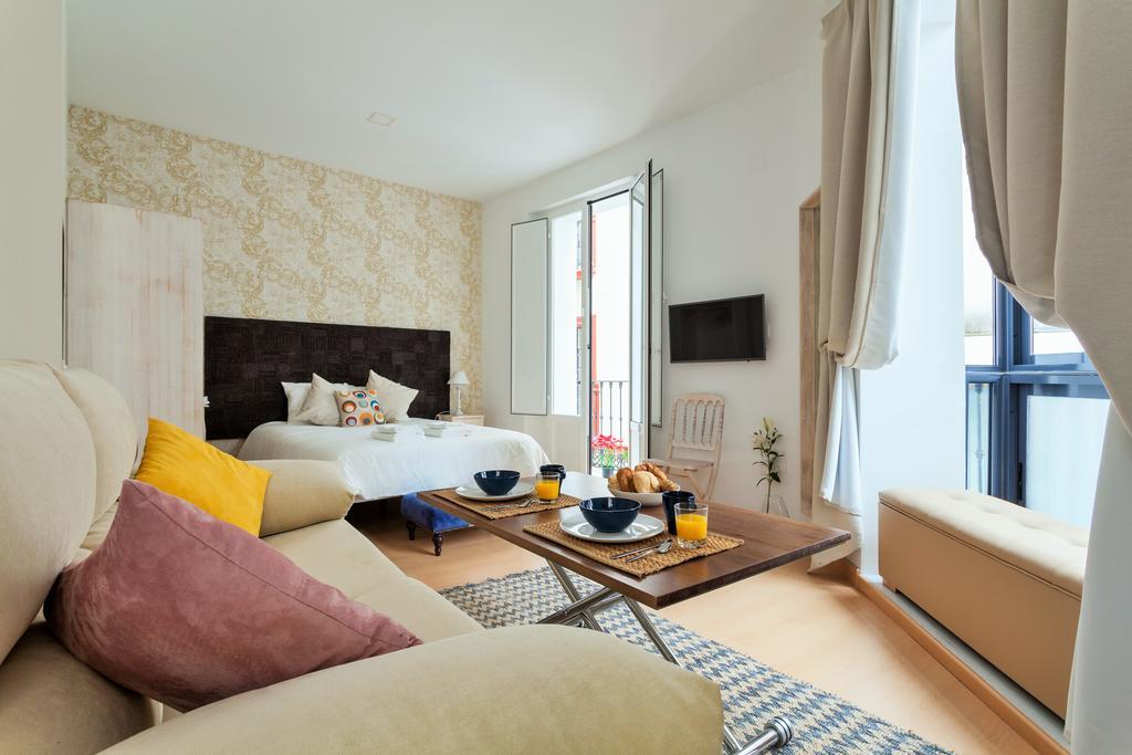 Hostly Acetres 1A Loft In City Center, Comunal Terrace, Fibre,Parking Optional Sevilla Exteriör bild