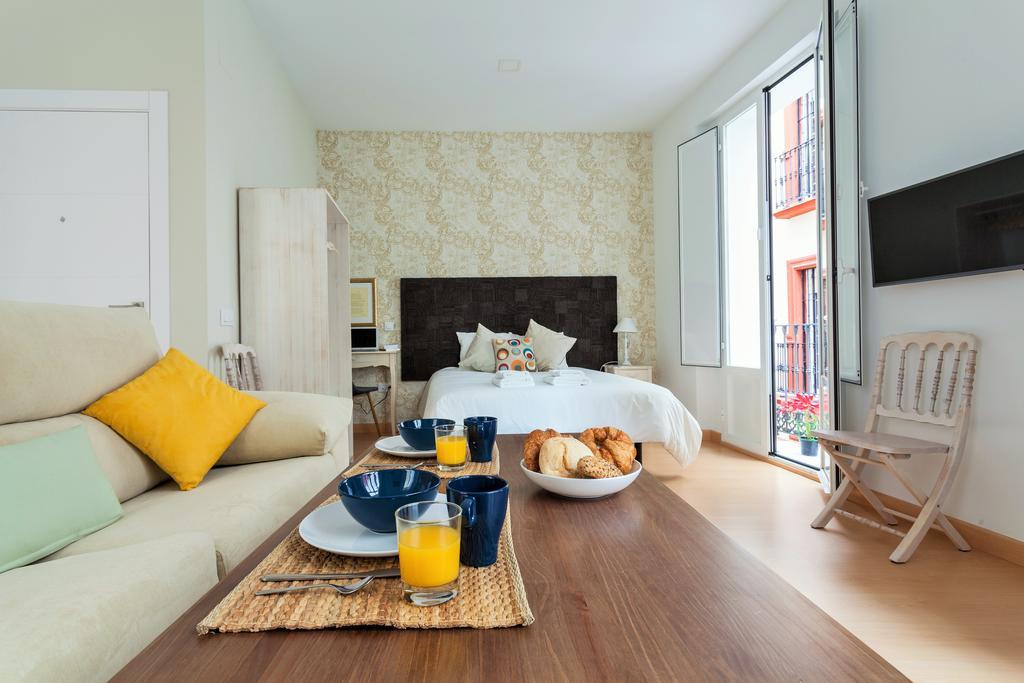 Hostly Acetres 1A Loft In City Center, Comunal Terrace, Fibre,Parking Optional Sevilla Exteriör bild