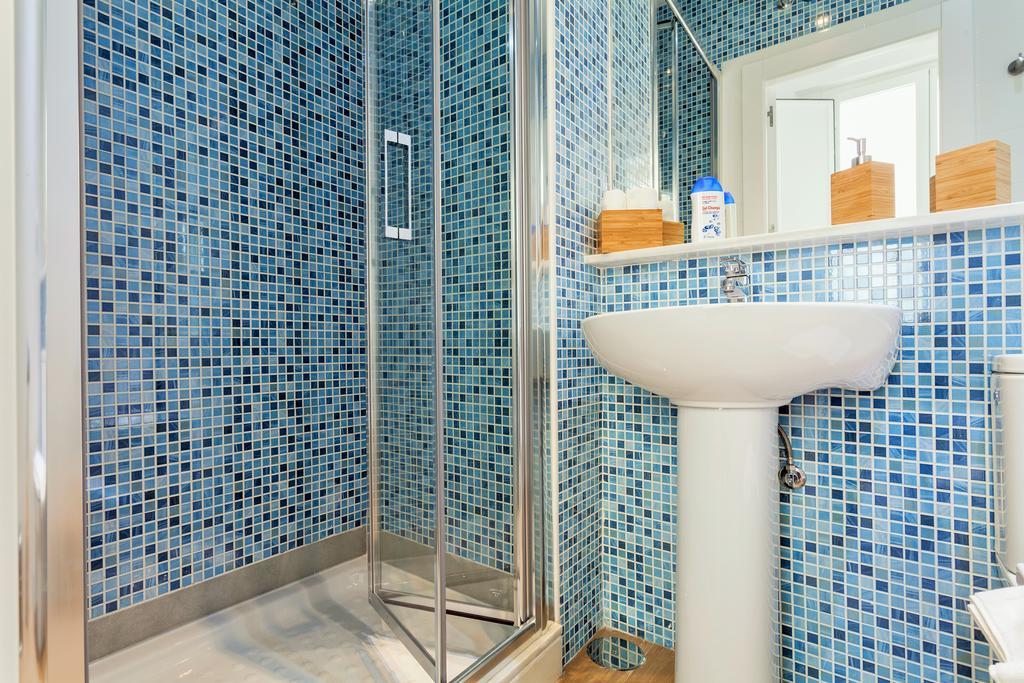Hostly Acetres 1A Loft In City Center, Comunal Terrace, Fibre,Parking Optional Sevilla Exteriör bild