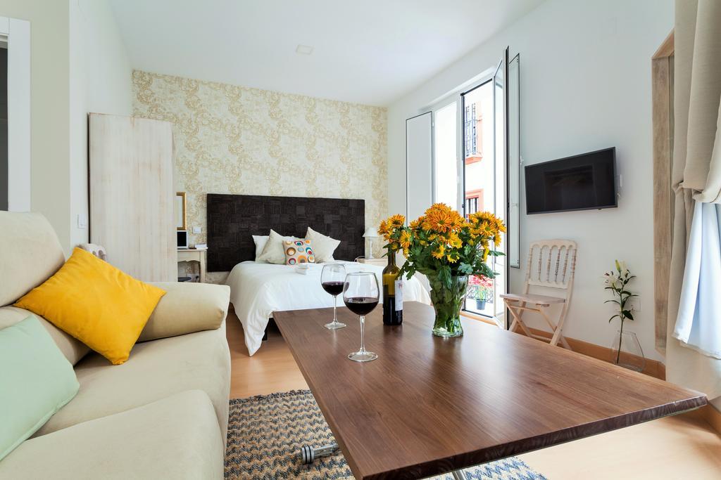 Hostly Acetres 1A Loft In City Center, Comunal Terrace, Fibre,Parking Optional Sevilla Exteriör bild