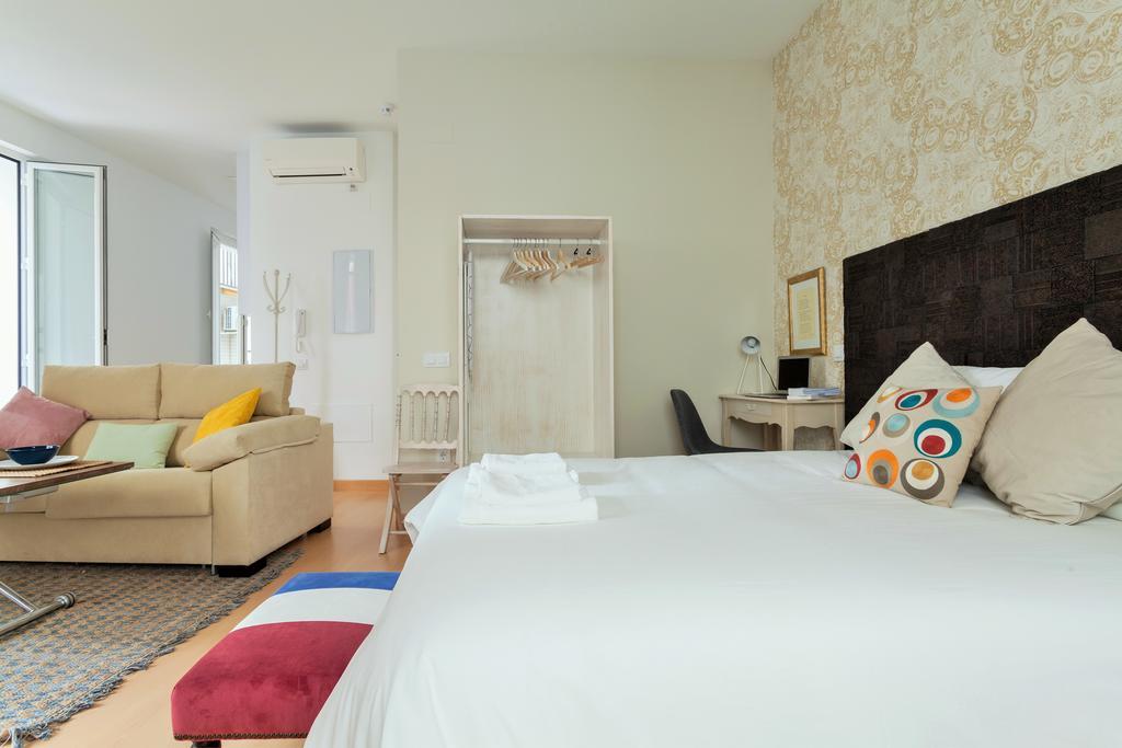 Hostly Acetres 1A Loft In City Center, Comunal Terrace, Fibre,Parking Optional Sevilla Exteriör bild