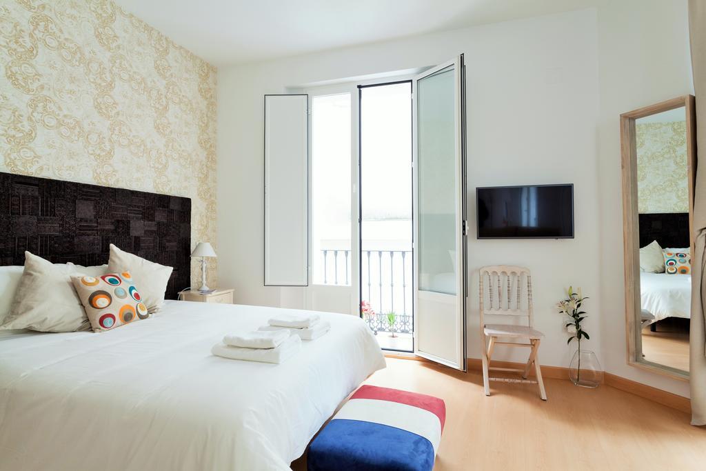 Hostly Acetres 1A Loft In City Center, Comunal Terrace, Fibre,Parking Optional Sevilla Exteriör bild